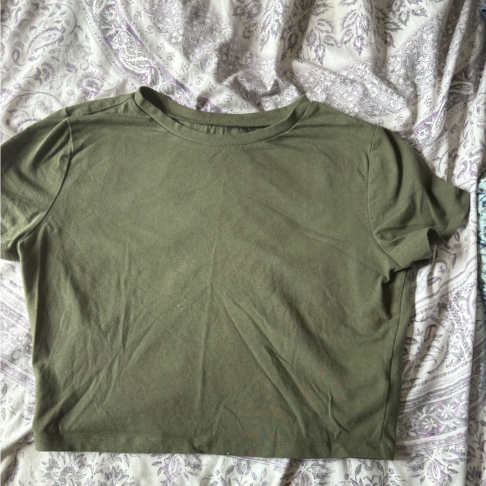 Woman’s Wild fable cropped top